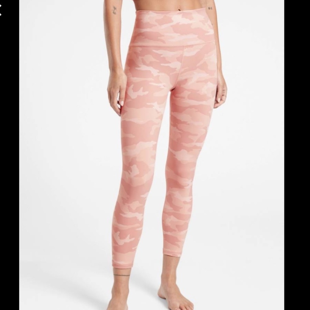 Athleta Elation Camo 7/8 tight in pink!